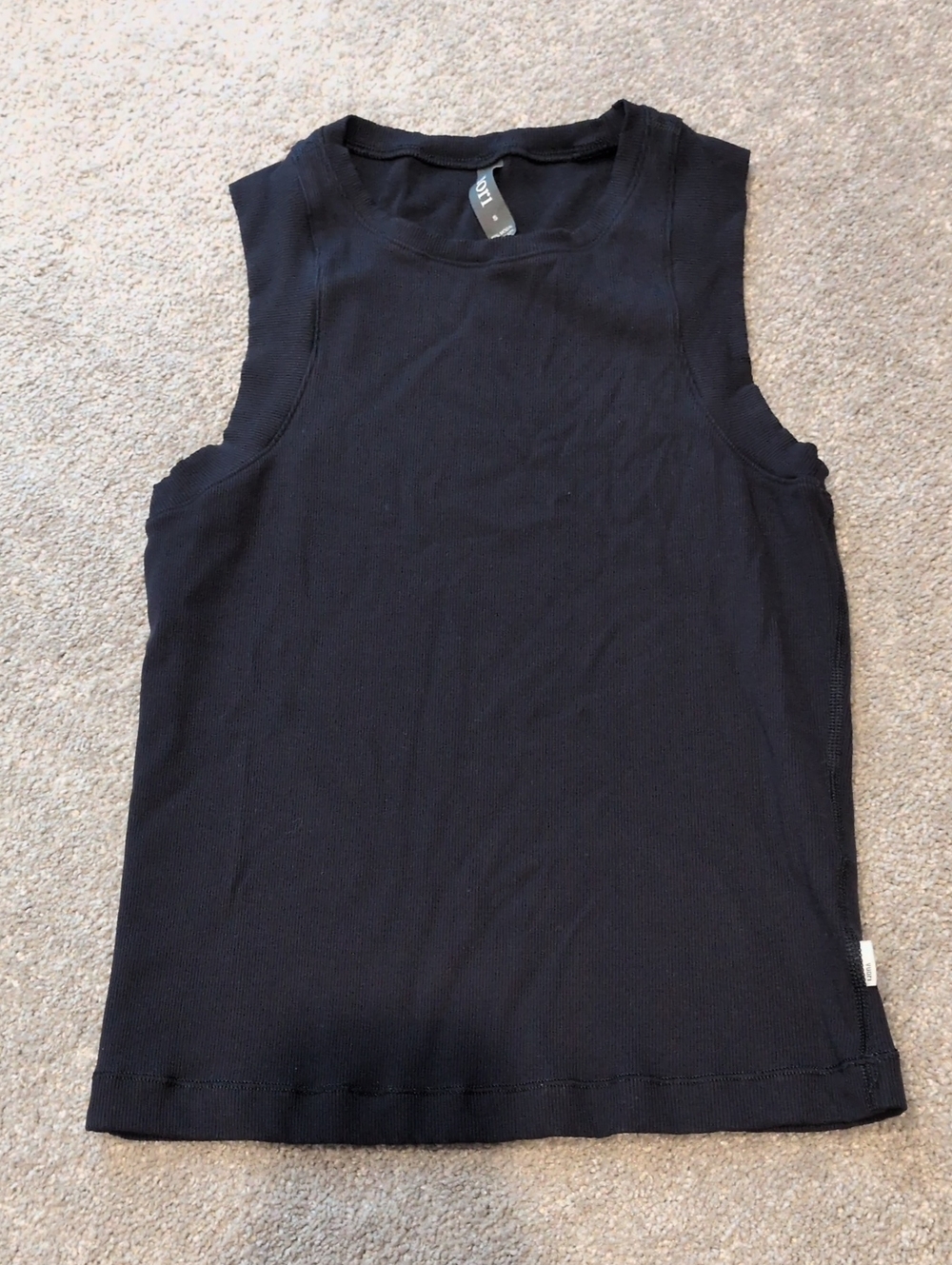 Vuori Tank Top
